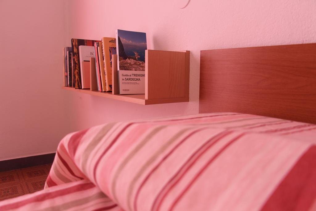 Gottardo Bed and Breakfast Monserrato Exterior foto