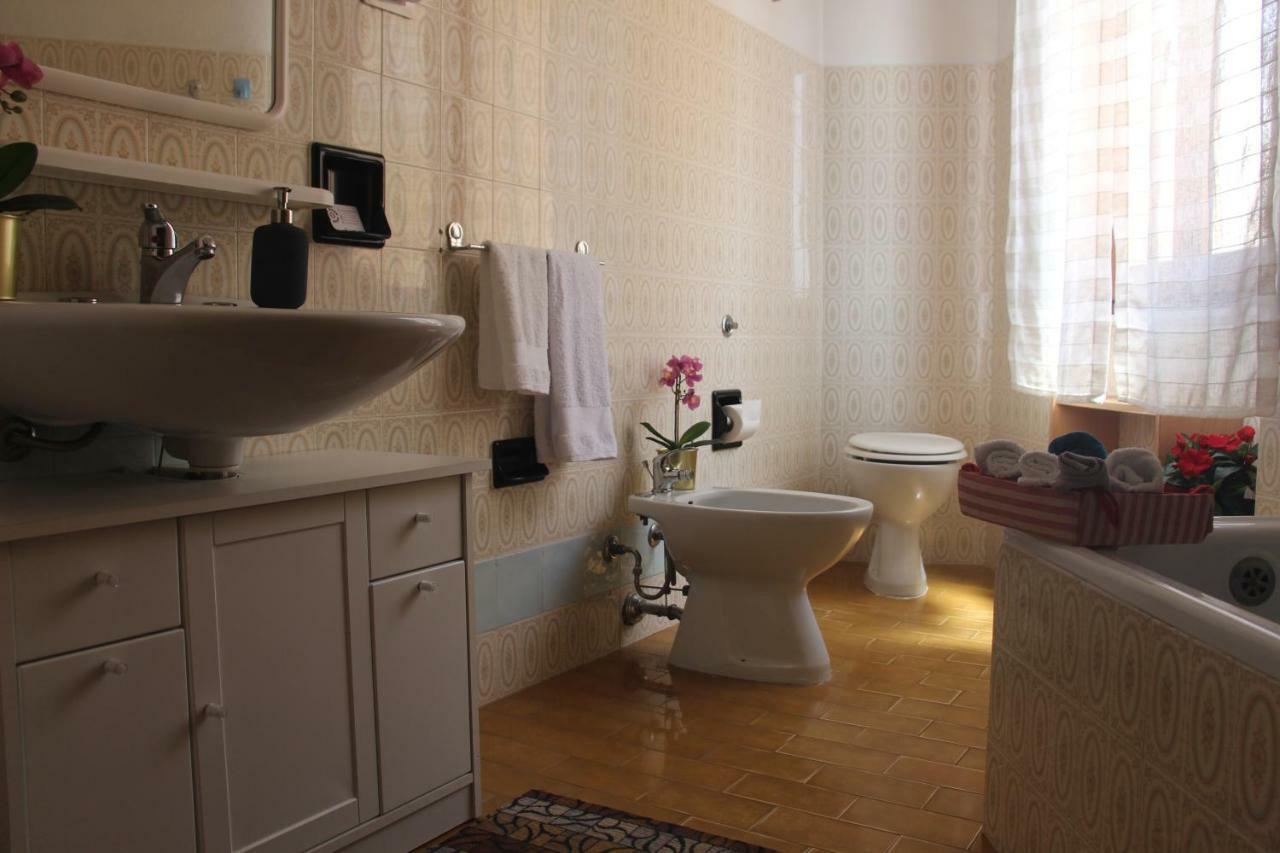 Gottardo Bed and Breakfast Monserrato Exterior foto