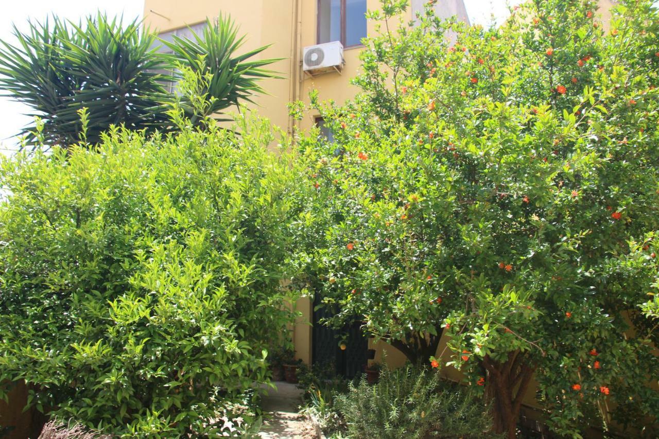 Gottardo Bed and Breakfast Monserrato Exterior foto